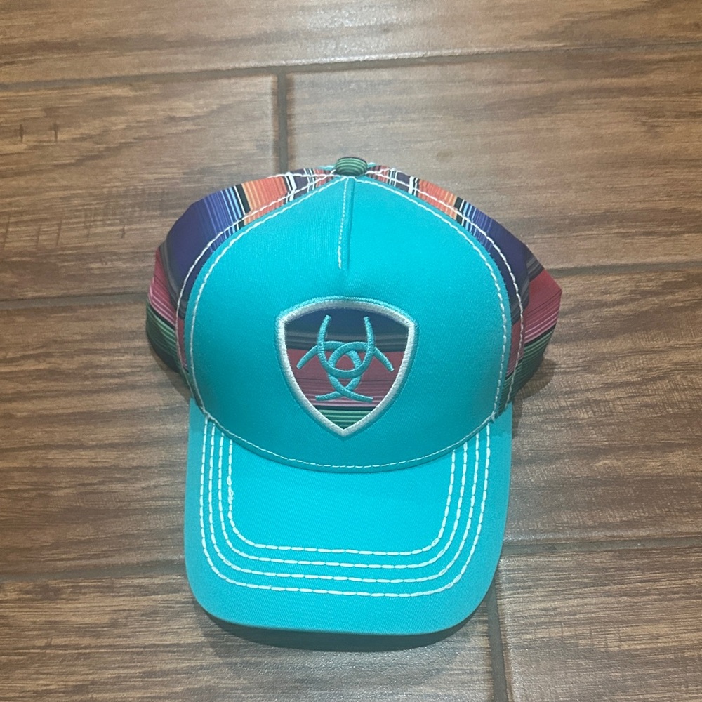 Women’s Ariat serape hat